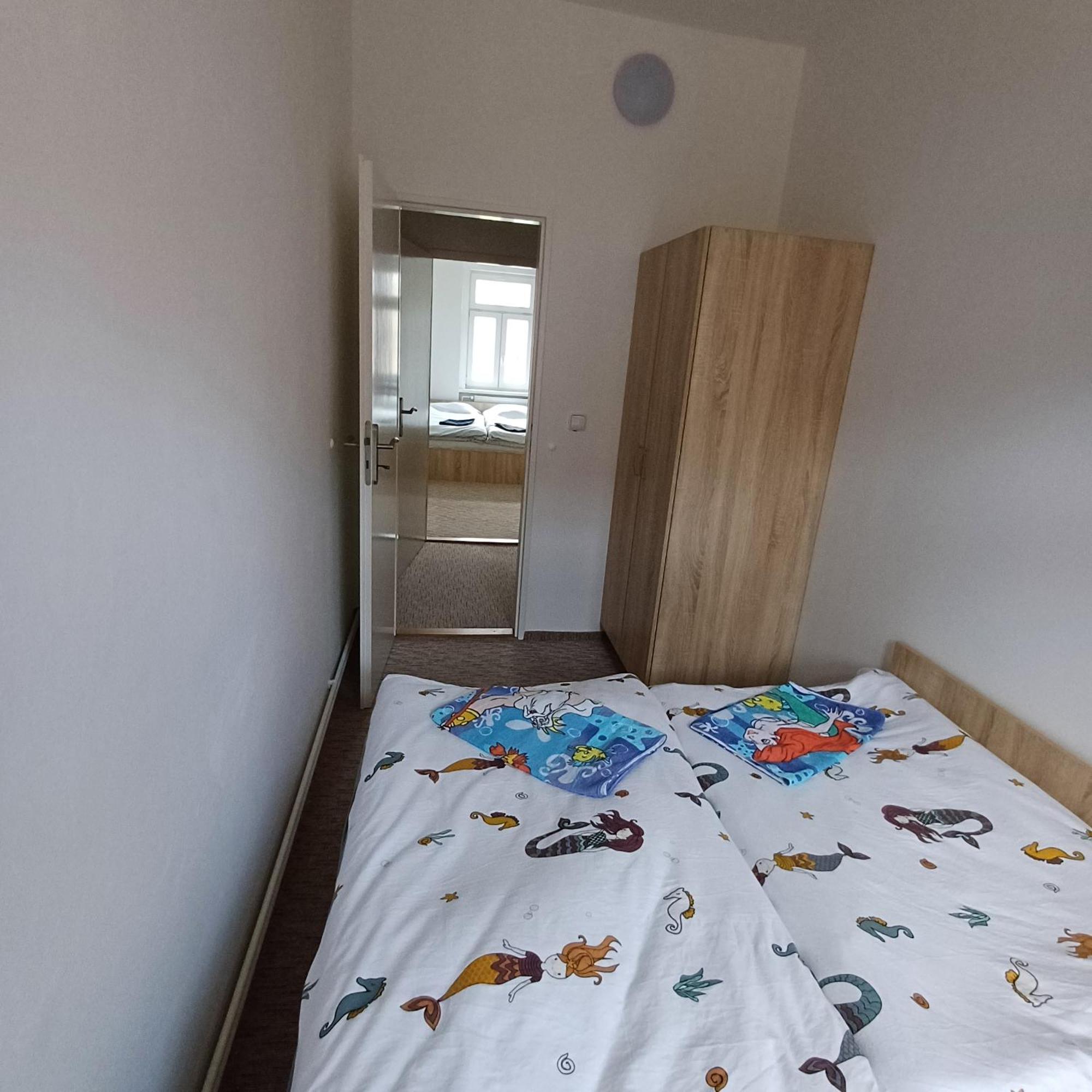 Ap 5 Alice Near Springs - 4 Rooms Карлови Вари Екстериор снимка